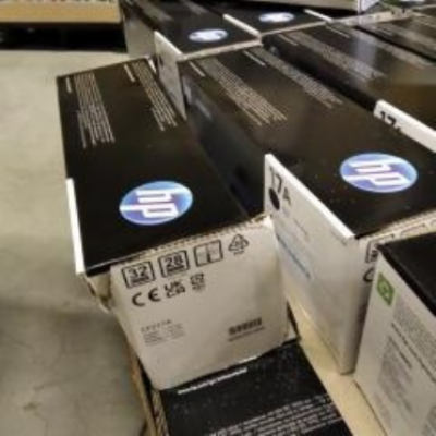 HP toner 17A/Black/1600 stran - poškozený obal