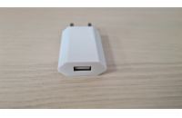 Adaptér na USB s CZ koncovkou, bílá Síťový nabíjecí adaptér. USB port pro napájení ze sítě 5W, 5V, 1A, 100-240V