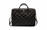 Guess PU Quilted 4G Metal Logo Computer Bag 15/16" Black Guess PU Quilted 4G Metal Logo Computer Bag je perfektní taška pro notebook s úhlopříčkou displeje 15-16"