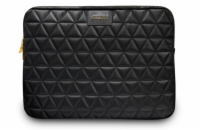 Guess Quilted Obal pro Notebook 13" Black Guess Quilted je perfektní obal pro notebook s úhlopříčkou displeje 13“.
